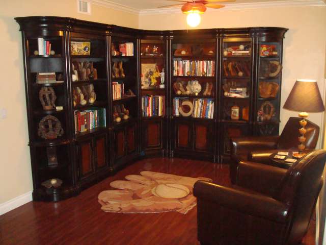 Glove Room 2000's